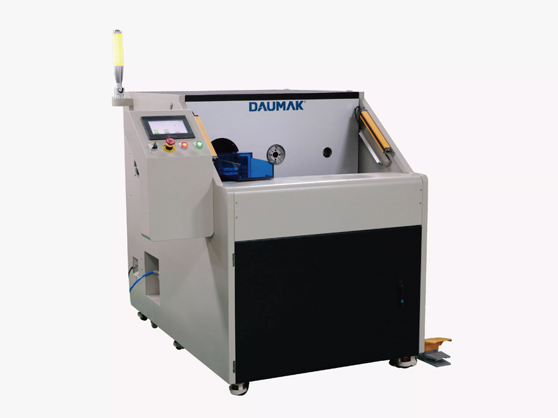 Three station wire stripping and shielding mesh cutting integrated machine