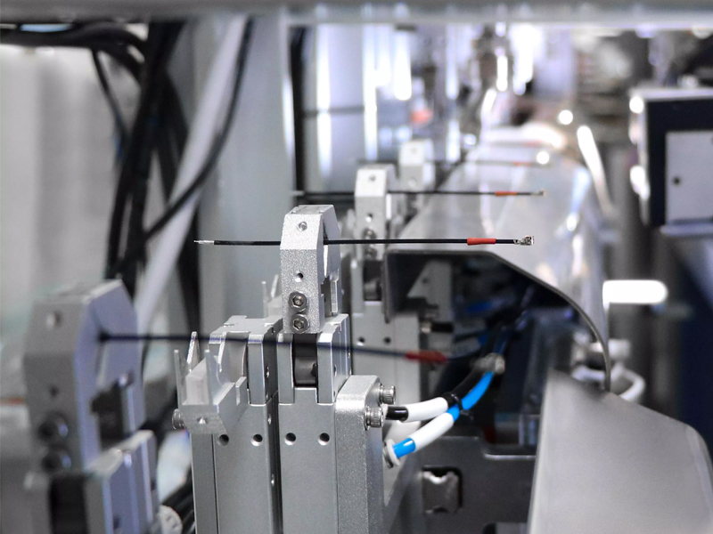 自动穿热缩管机